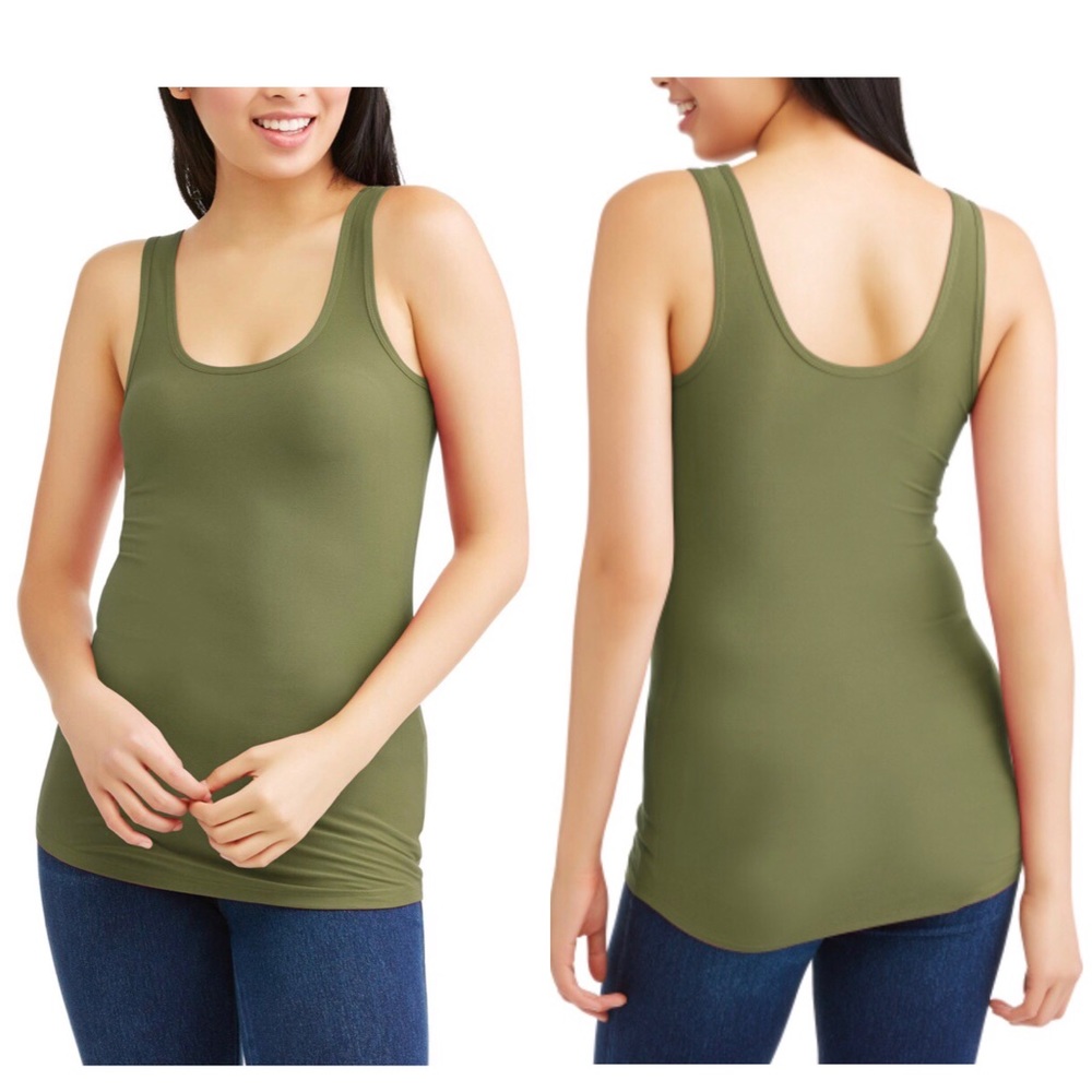 Junior’s Scoop Neck Fitted Tank NWT